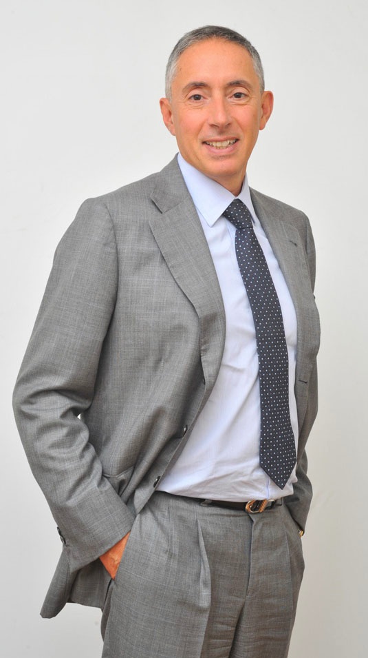 Prof. Vinciguerra in piedi